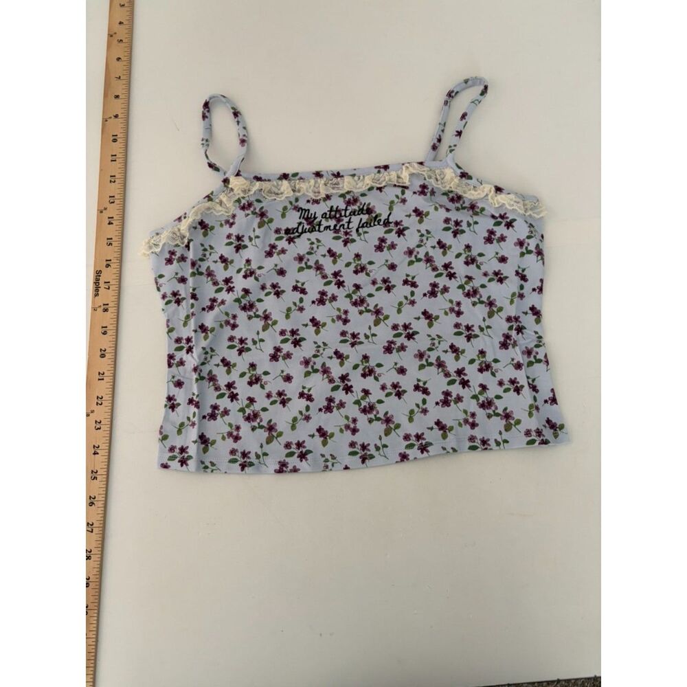 Hot Topic cropped floral lace trimmed tee XL